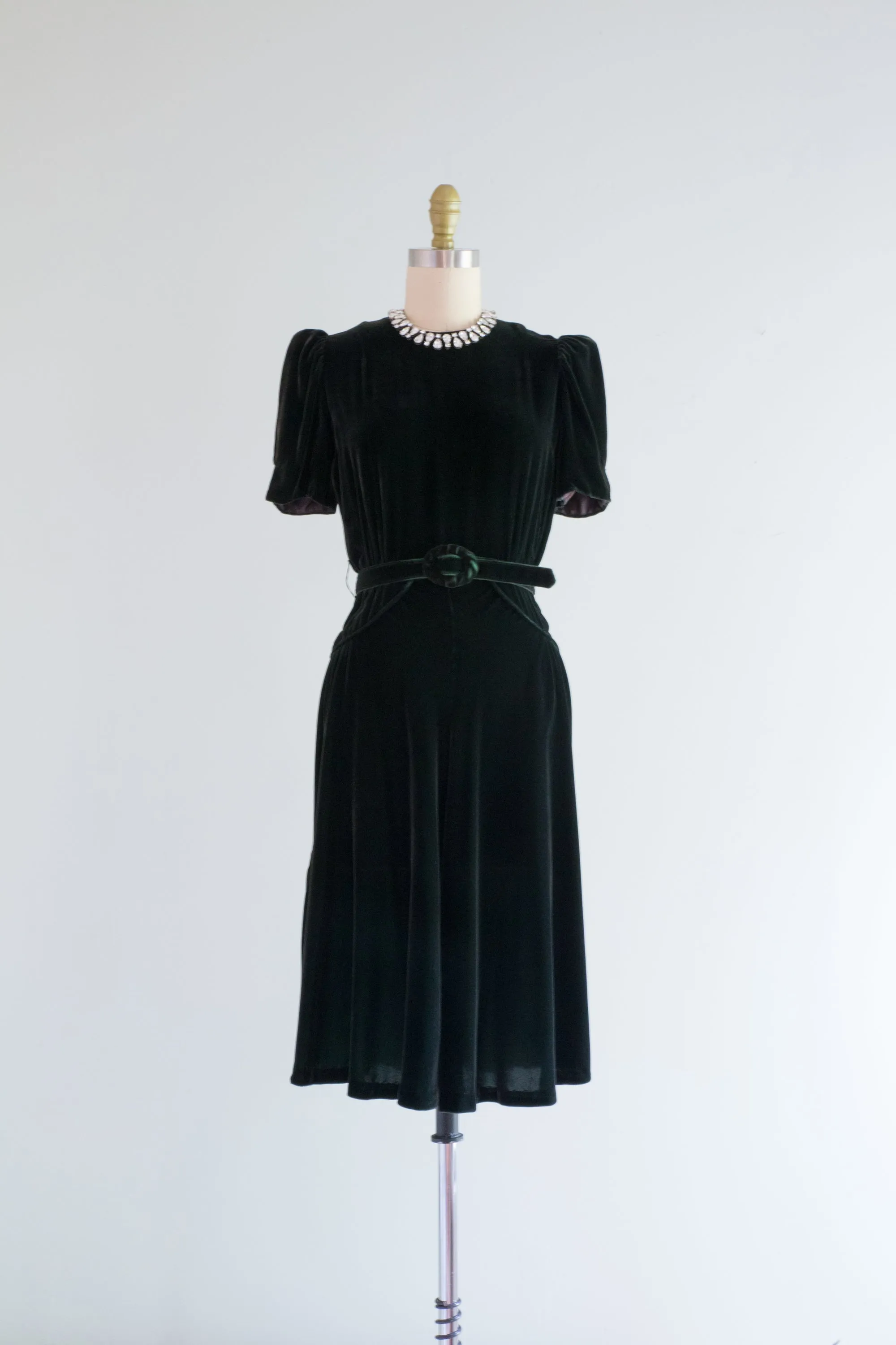 1930's Evergreen Silk Velvet Cocktail Dress / Small