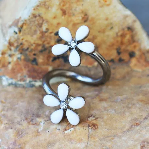 316L Stainless Steel White Wild Flower Twist Cartilage