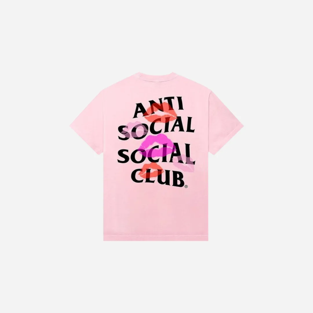 ANTI SOCIAL SOCIAL CLUB KISSES TEE PINK