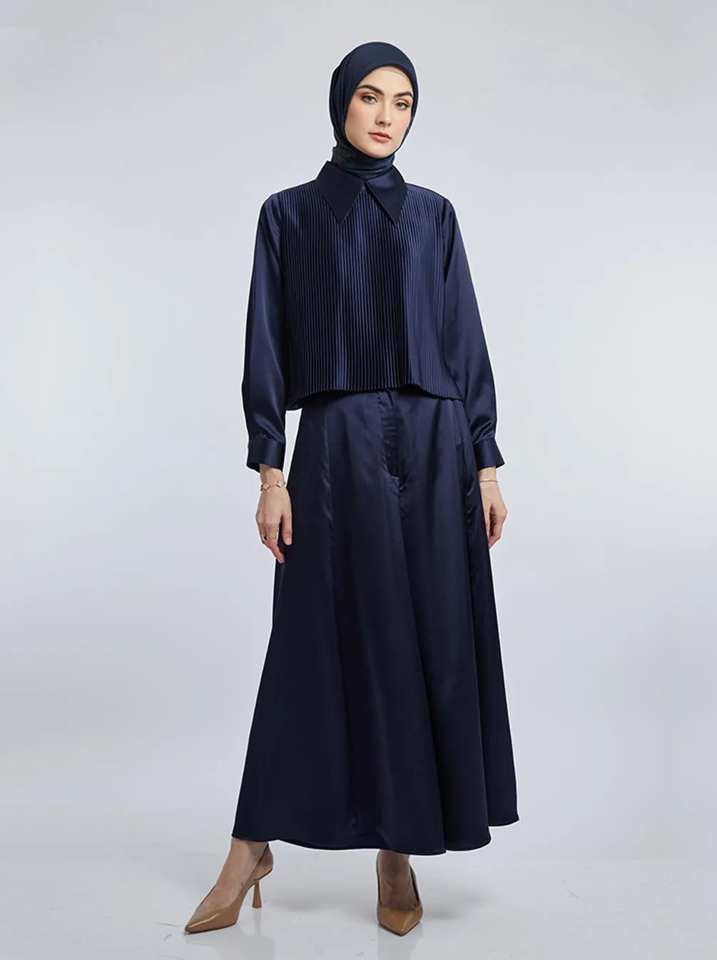 AZLIN PLEATED TOP PLAIN NAVY