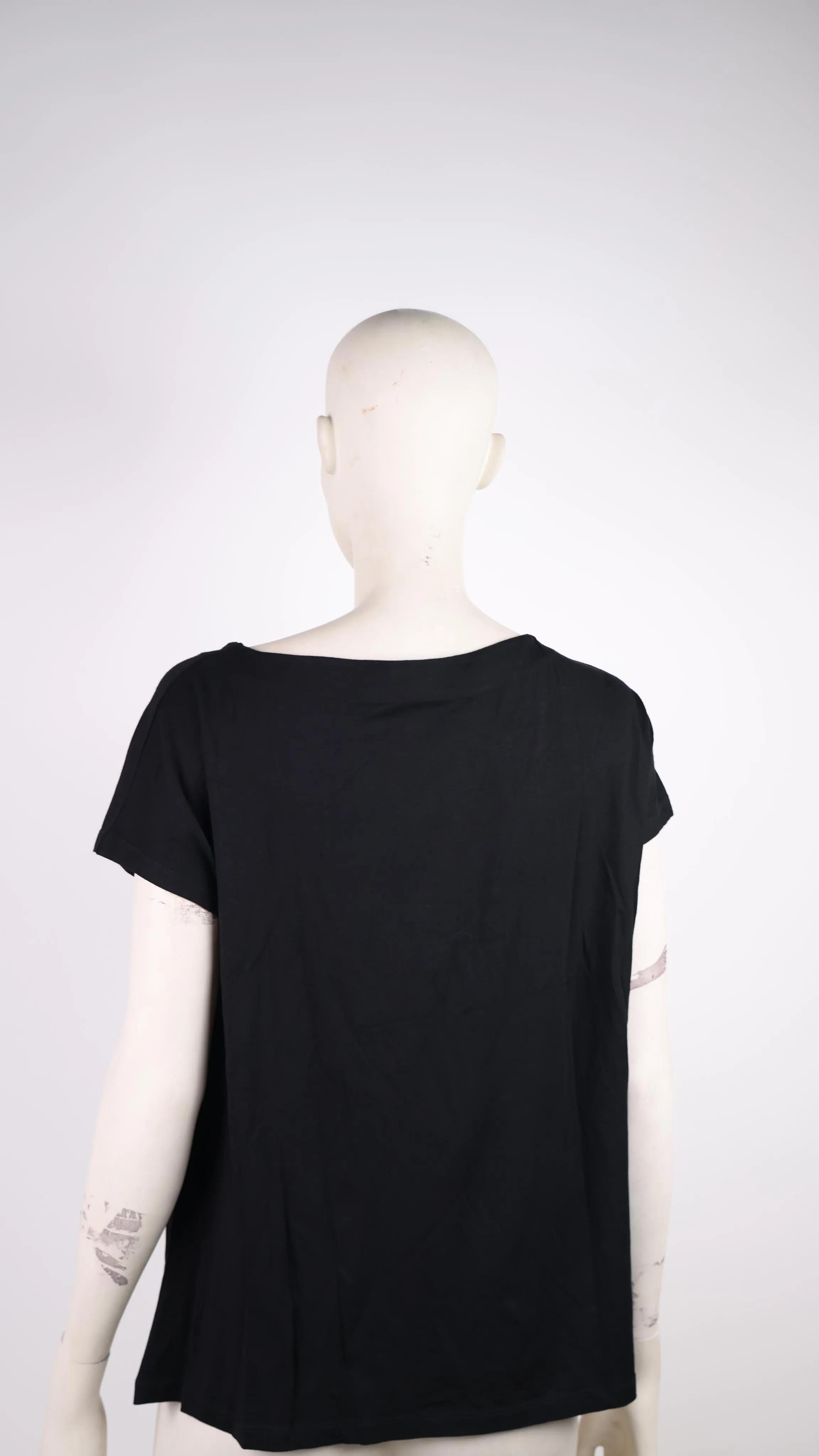 Badoo black T-shirt with flower design