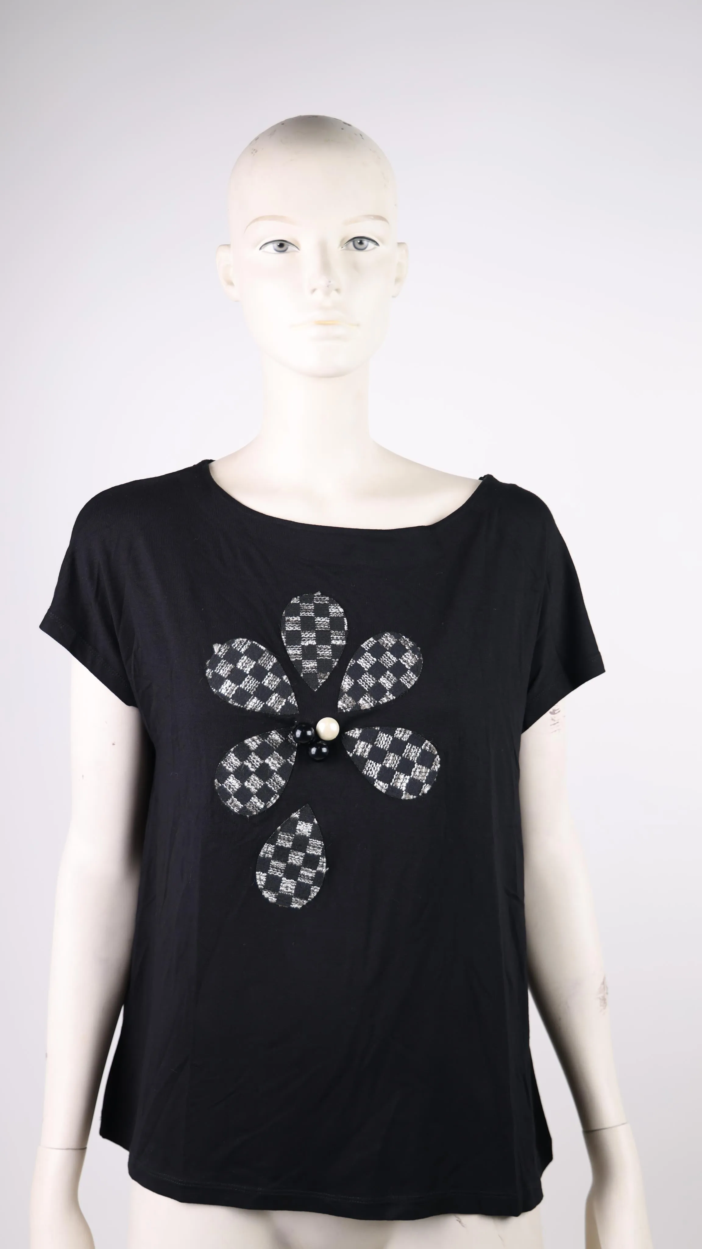 Badoo black T-shirt with flower design