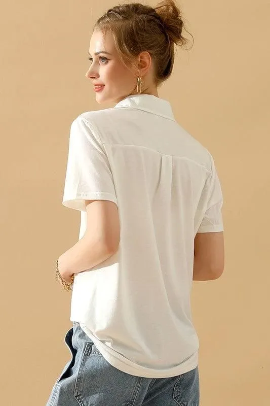 BASIC SHORT SLEEVE POCKET CALLAR TOP