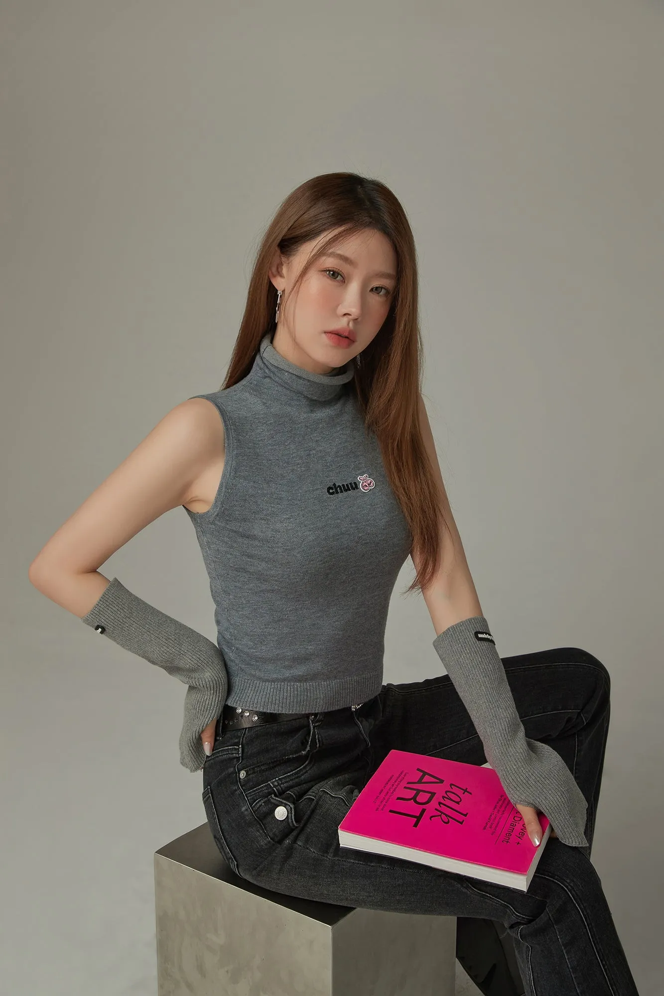 Basic Turtle Neck Sleeveless Top