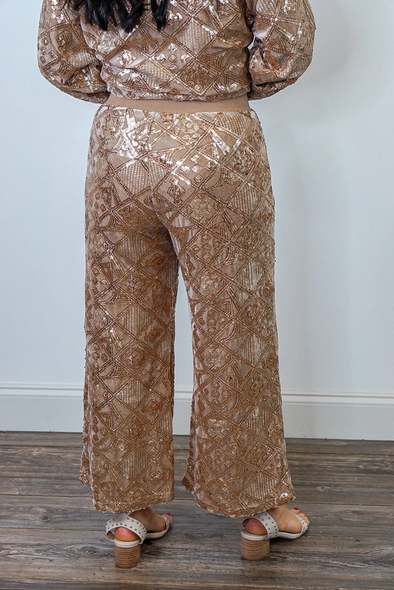 Chasing Mistletoe Gold Sequin Pants