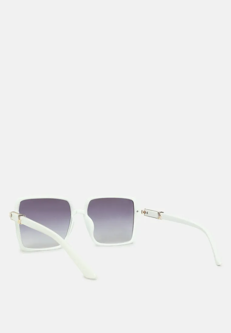 Classy Retro Tinted Square Sunglass