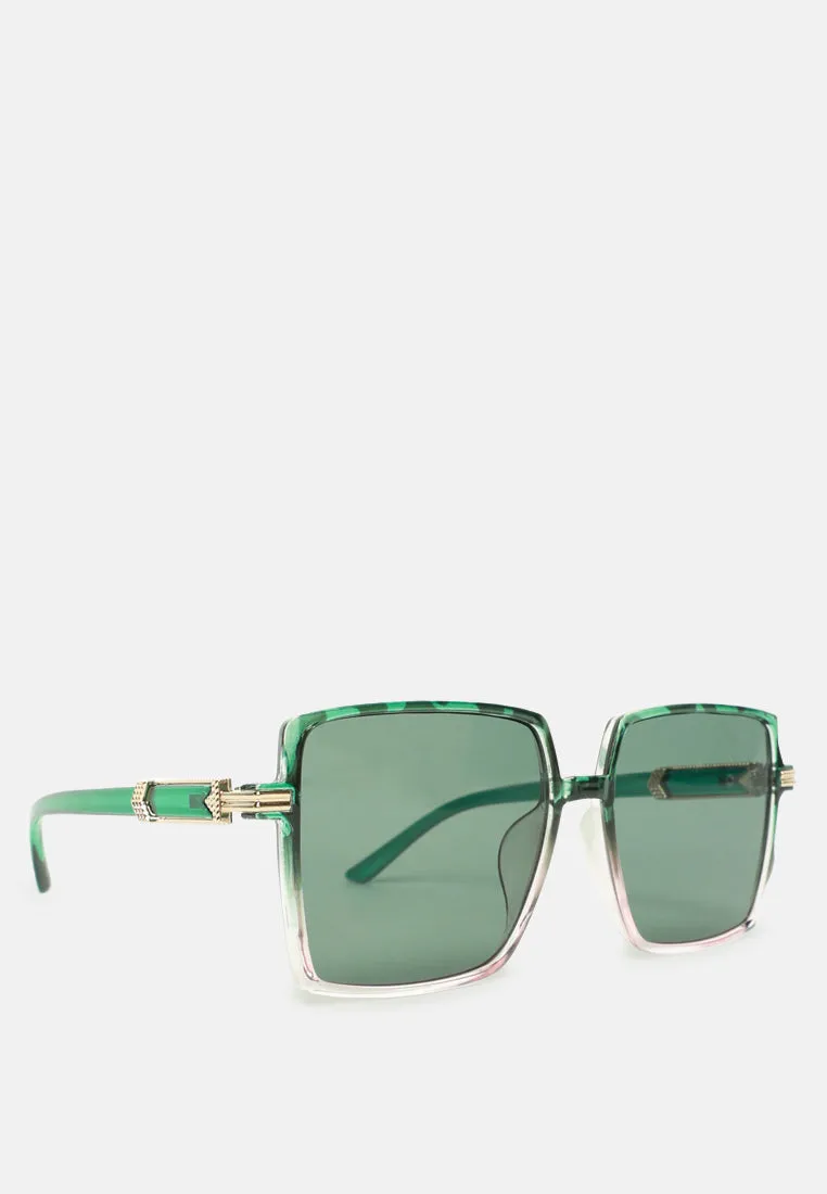 Classy Retro Tinted Square Sunglass