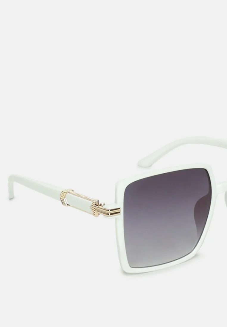 Classy Retro Tinted Square Sunglass