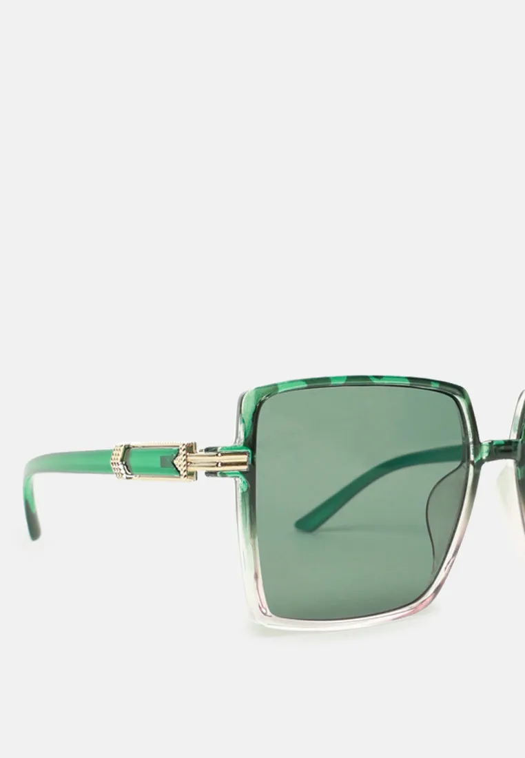 Classy Retro Tinted Square Sunglass