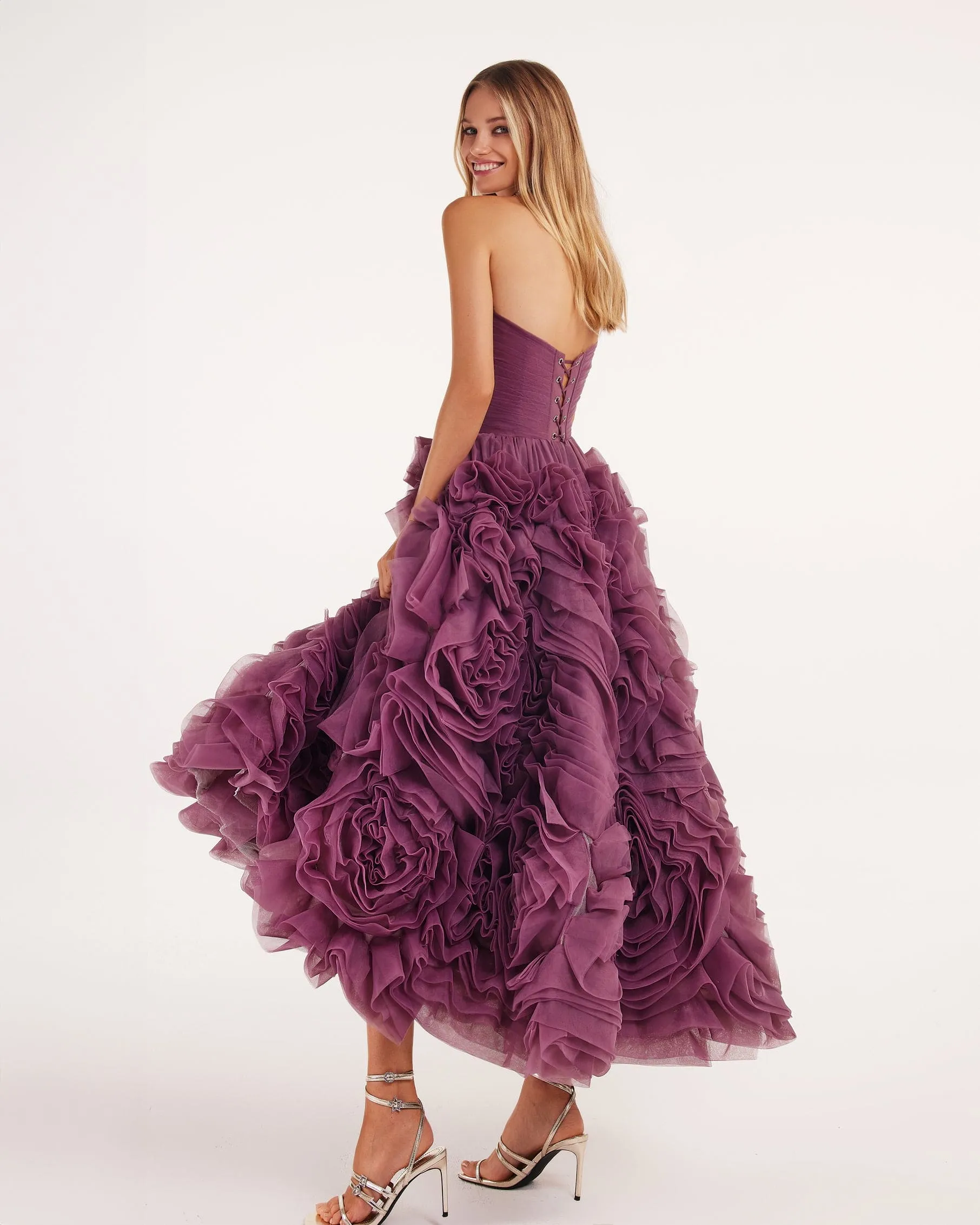 Dramatically flowered tulle dress in wine color