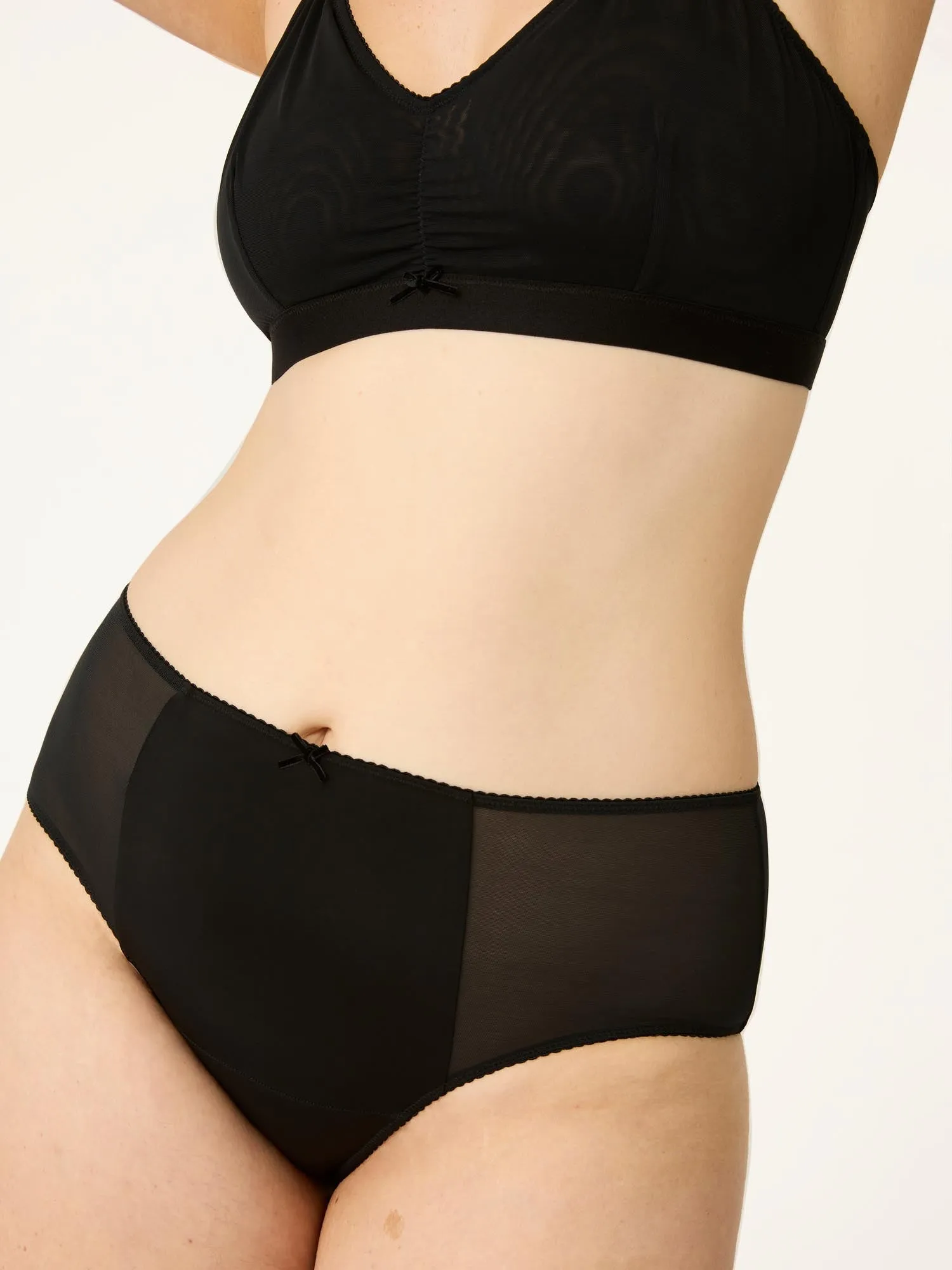 Elena Hi Waist Brief Moderate-Heavy Noir Black