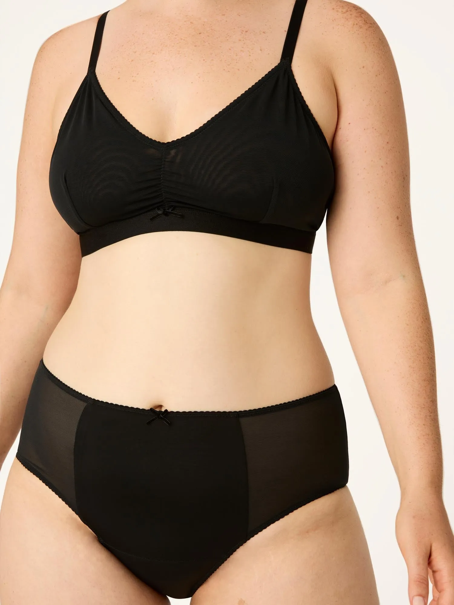 Elena Hi Waist Brief Moderate-Heavy Noir Black