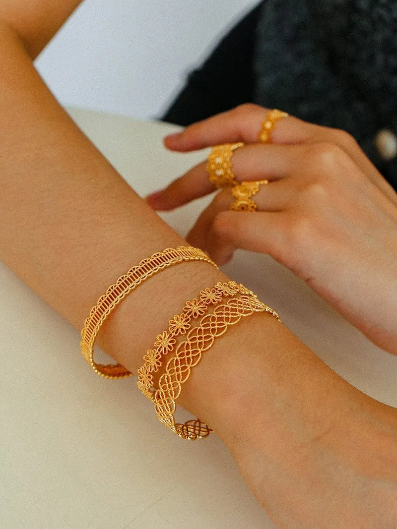 Lace Pattern Diamond Open Bangle