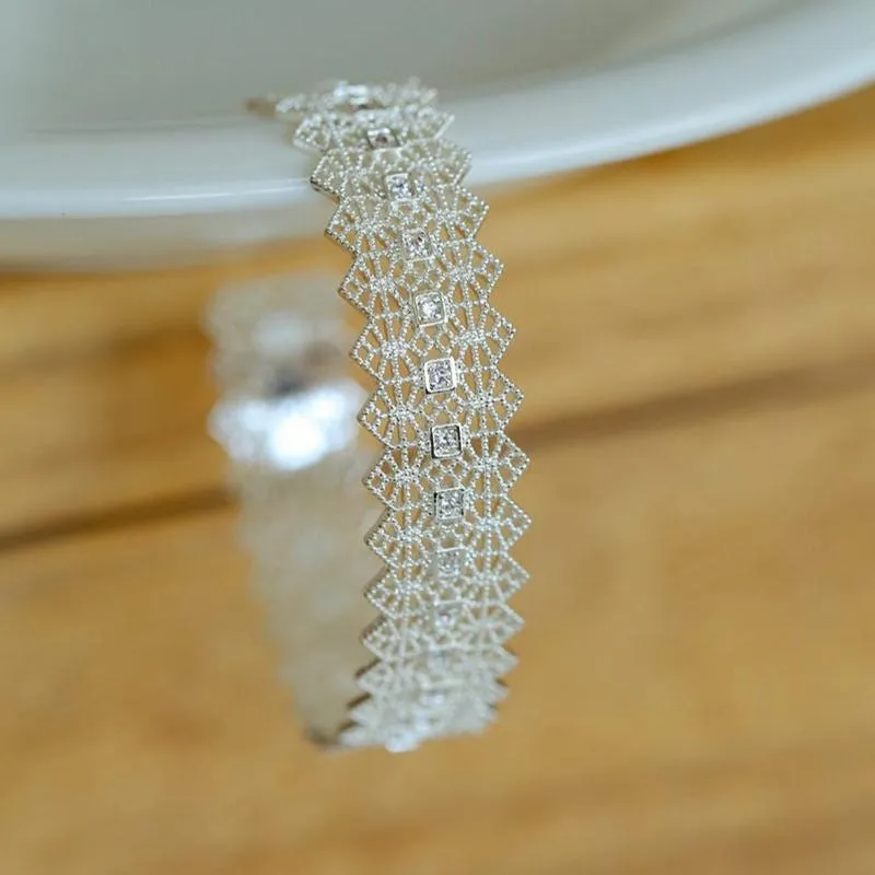 Lace Pattern Diamond Open Bangle