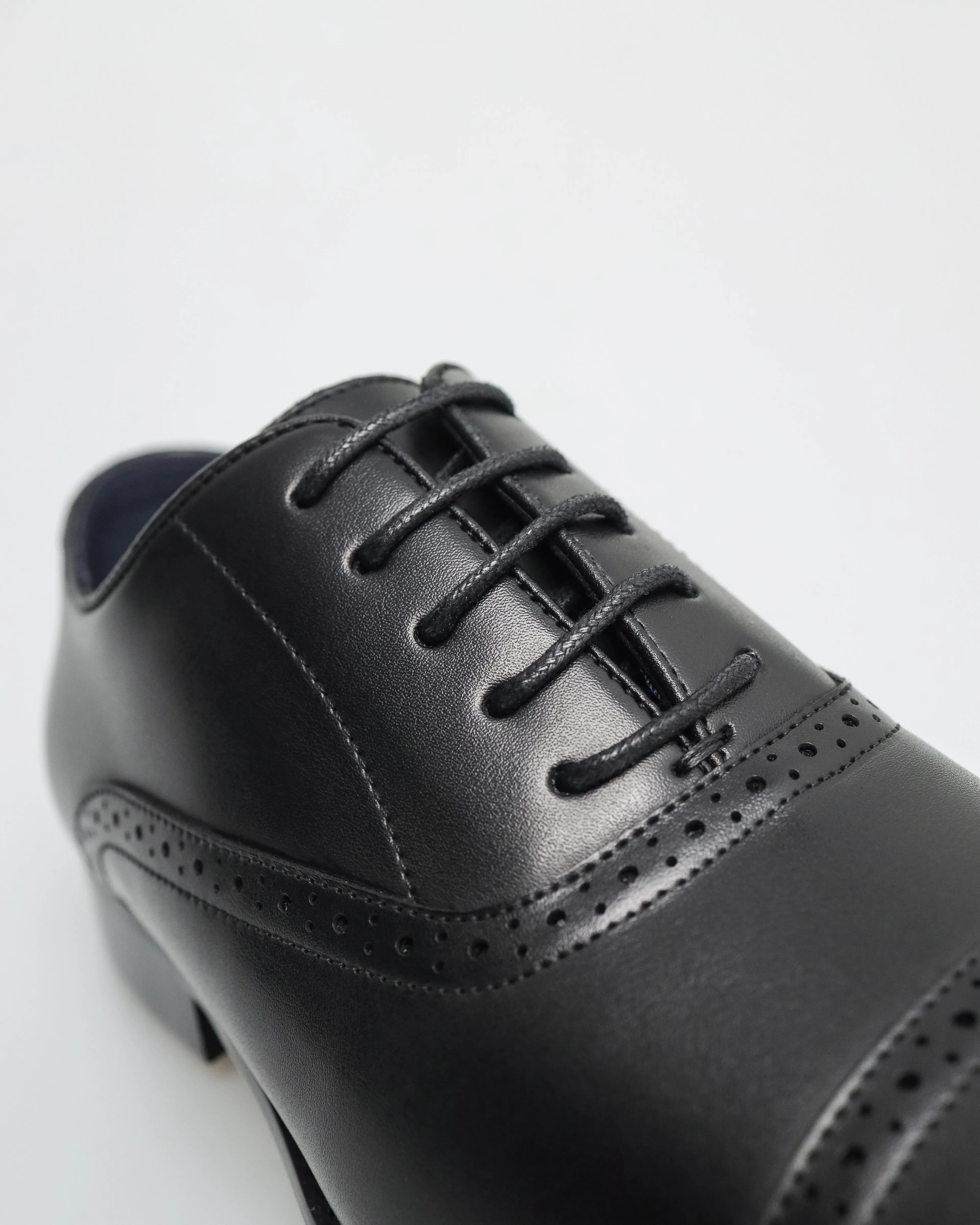 Tomaz F398 Men's Cap Toe Oxford (Black)