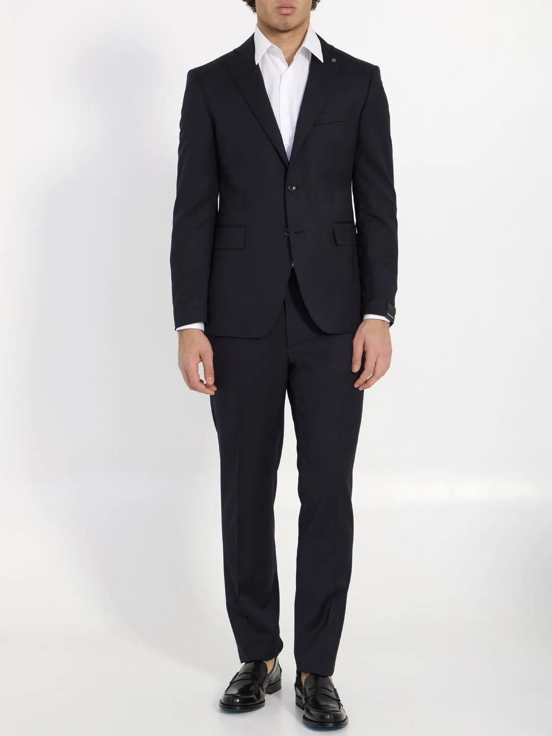 TWO-PIECE SUIT IN VIRGIN WOOL